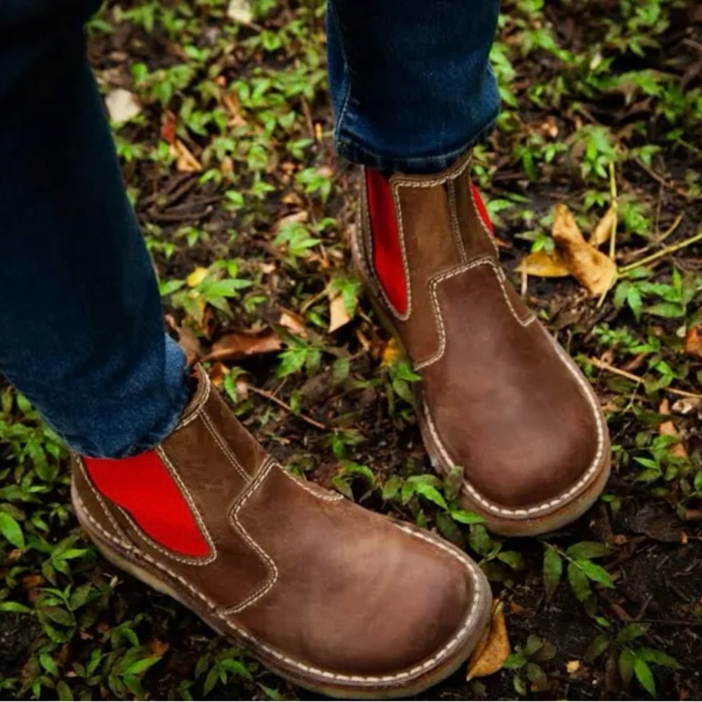 Roskilde- a classic chelsea boot combining effortless style with comfort.
